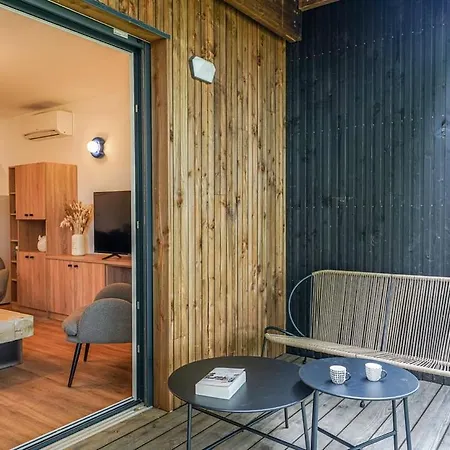Casa de Férias N°15, Piscine Commune, 3 Chambres, R+1 *