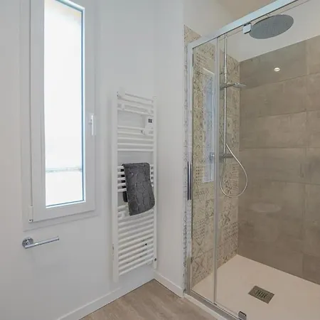 N°15, Piscine Commune, 3 Chambres, R+1 * Nesmy